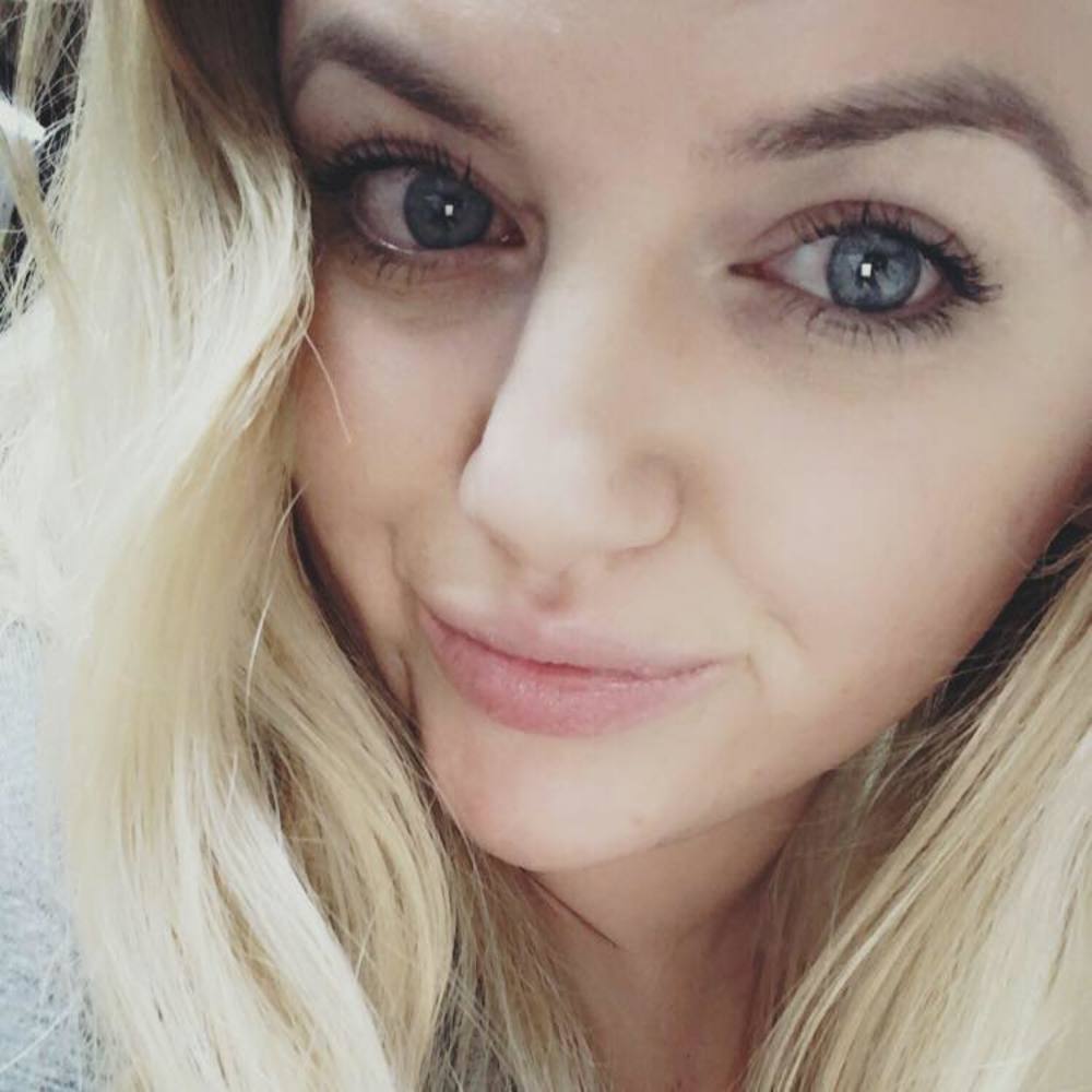 Meet your Posher, Ashley